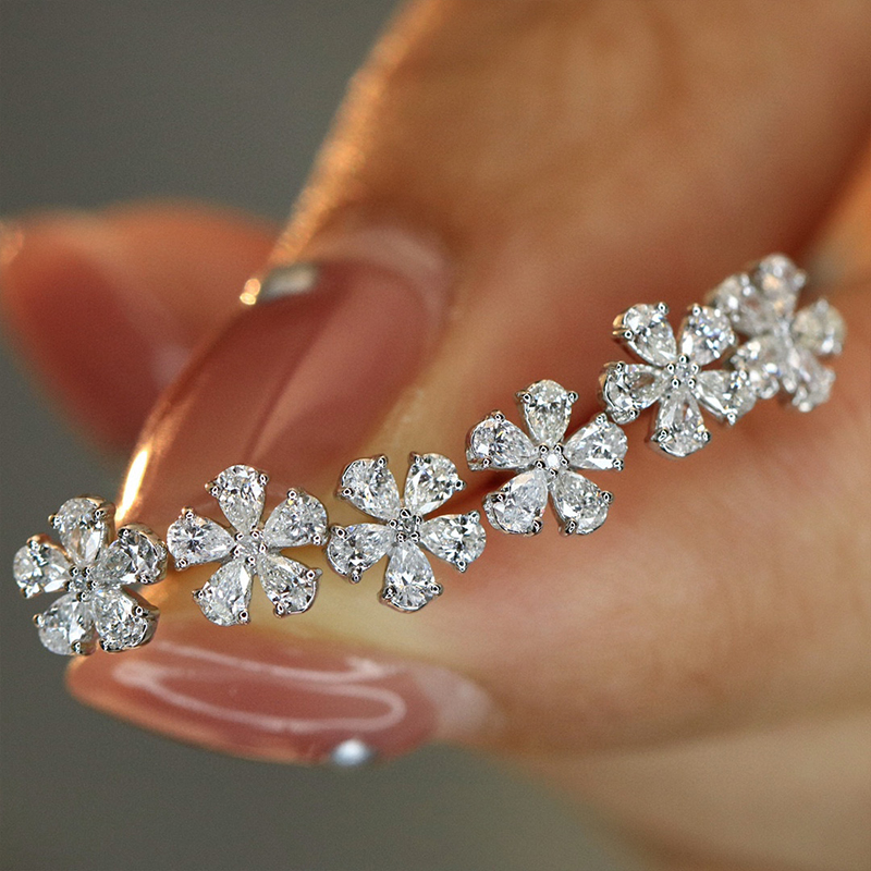 Aazuo Fine Jewelry 18K Orignal - Diamond Stud Earrings ulasan dan harga