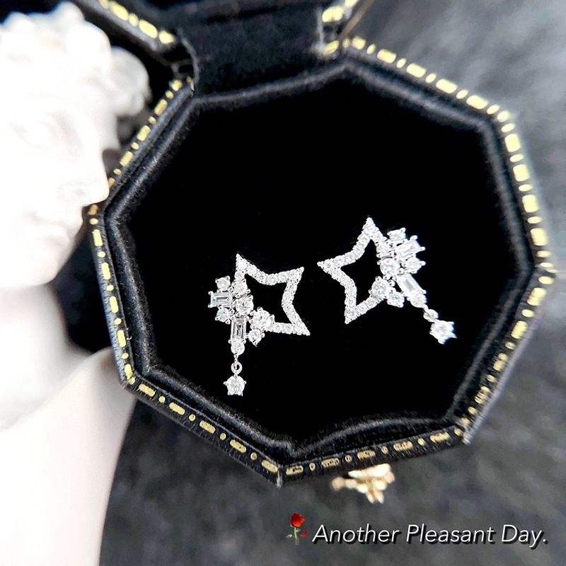 KUGG 100% 18K White Gold Earri - Diamond Stud Earrings ulasan dan harga