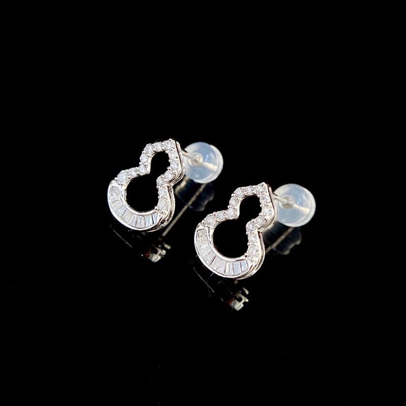 KUGG 100% 18K White Gold Earri - Diamond Stud Earrings ulasan dan harga