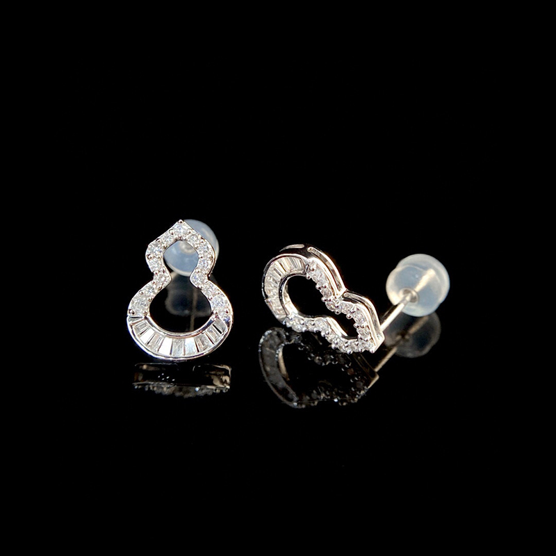 KUGG 100% 18K White Gold Earri - Diamond Stud Earrings ulasan dan harga